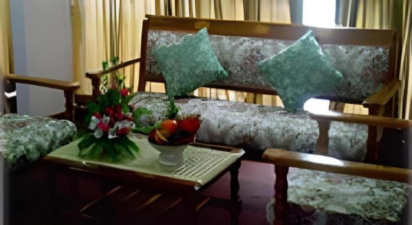Vasu Hotel Mahasarakham Маха Саракхам Екстериор снимка